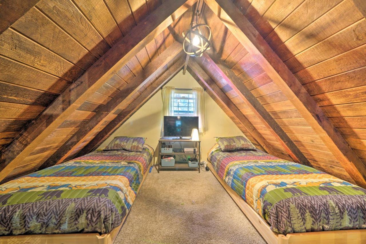 הוילה Crestline Cabin About 1 Mi To Lake, Town, Trails! מראה חיצוני תמונה